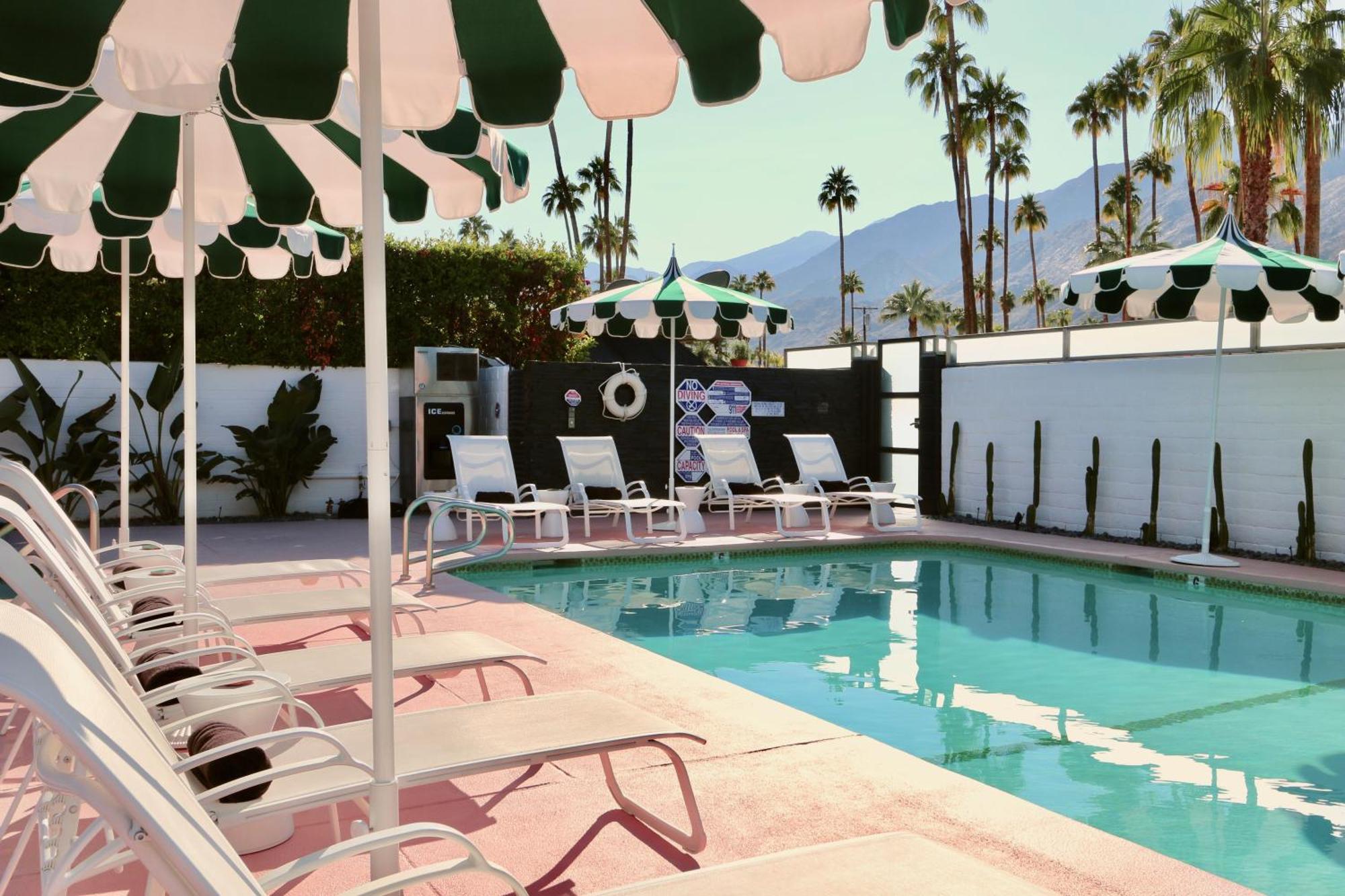 The Marley Hotel By Avantstay Classic Palm Springs Hotel W Pool Hot Tub Extérieur photo