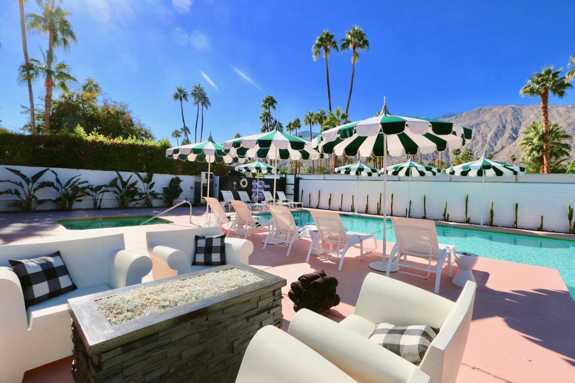 The Marley Hotel By Avantstay Classic Palm Springs Hotel W Pool Hot Tub Extérieur photo