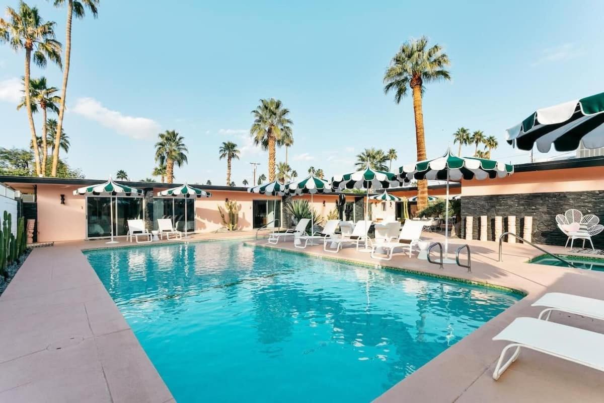 The Marley Hotel By Avantstay Classic Palm Springs Hotel W Pool Hot Tub Extérieur photo